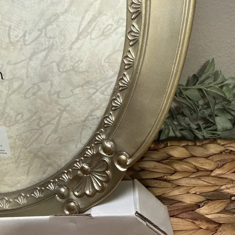 Decorel Heirloom 8x10 Oval Champagne Gold Picture Frame Floral Glass Front NOS